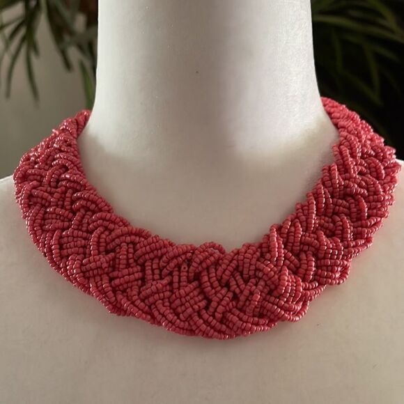 Vintage Pink 14” Braided Seed Bead Necklace with 2” extender. - Picture 2 of 4